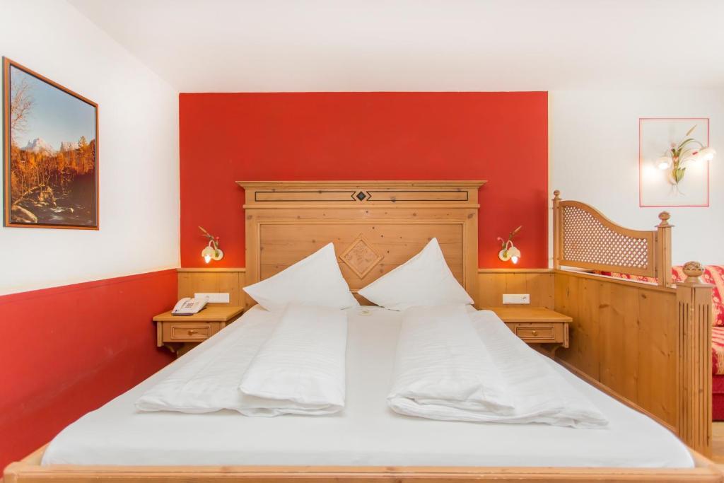 Familien- und Vitalhotel Mühlpointhof Lofer Zimmer foto