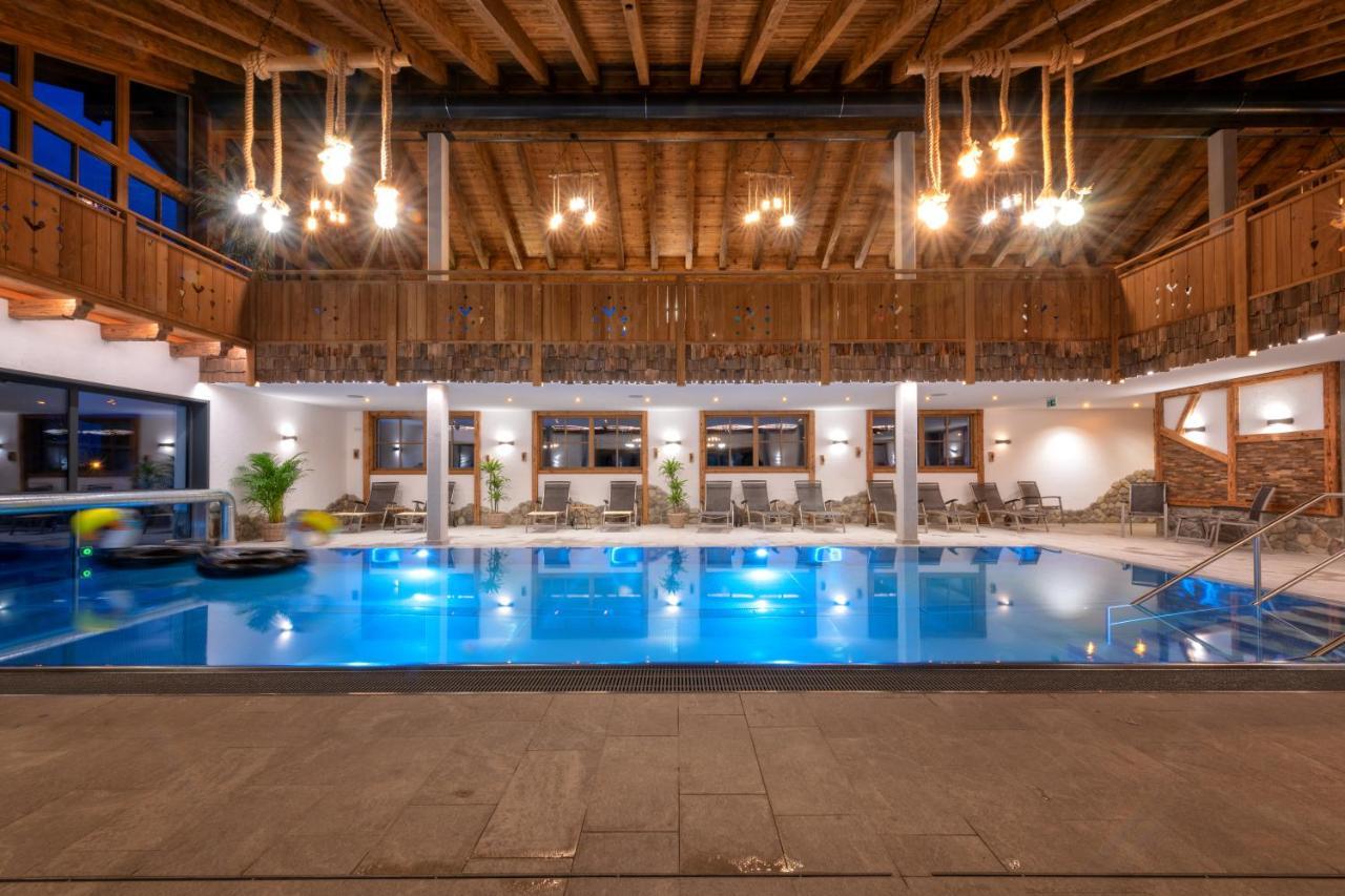 Familien- und Vitalhotel Mühlpointhof Lofer Exterior foto